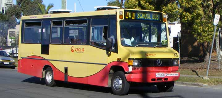 Veolia Mercedes LO812 Custom 626